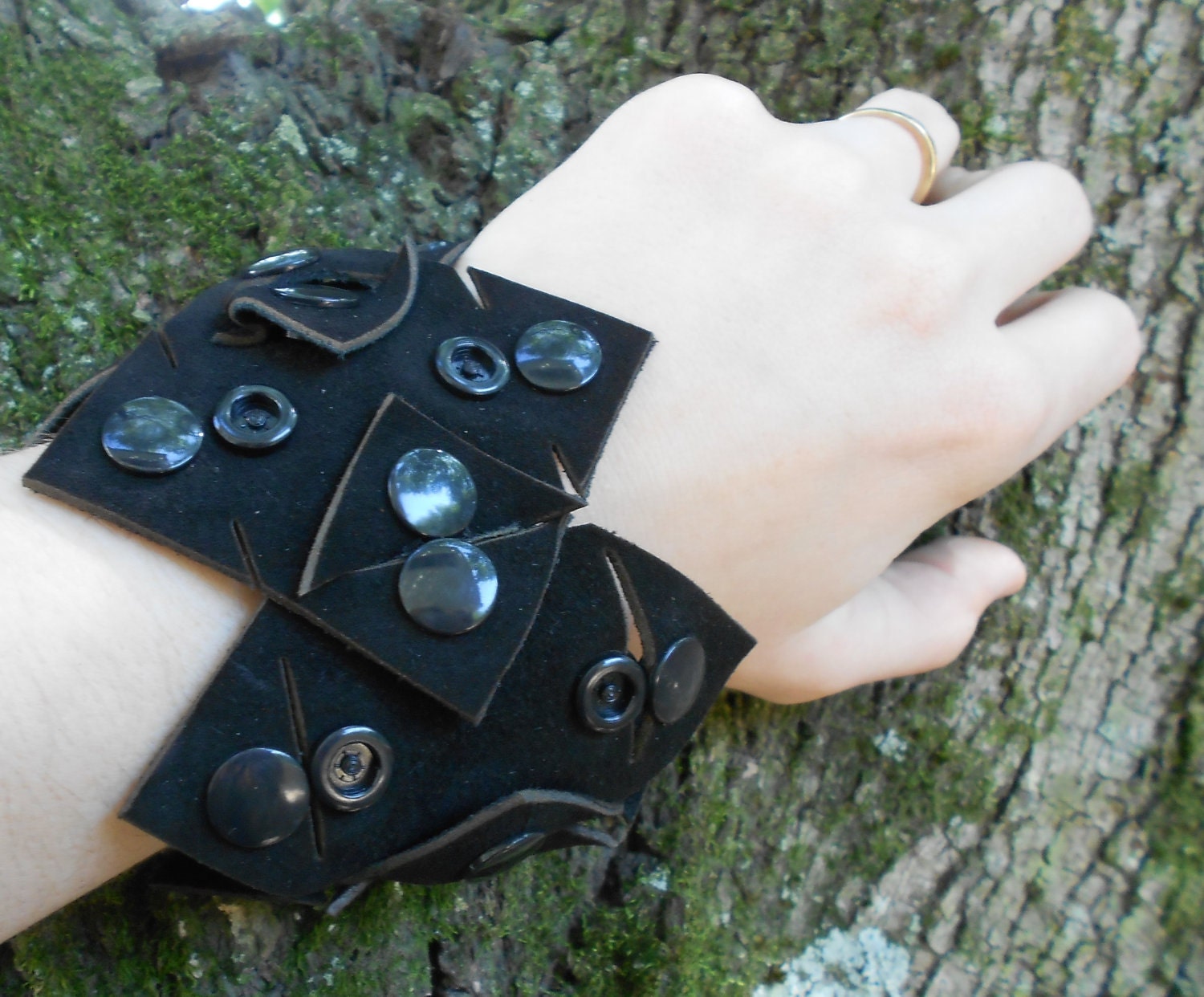 Pieceables Bracelet- Modular Leather Armor To Go 6 Pieces
