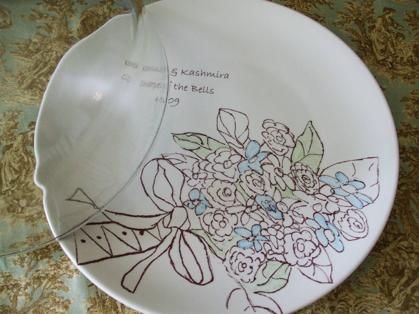 Wedding Gift, Personalized Gift, Personalized Wedding Gift, Serving, Wedding Bouquet  Cake Plate with Hand painted flowers and Glass Dome