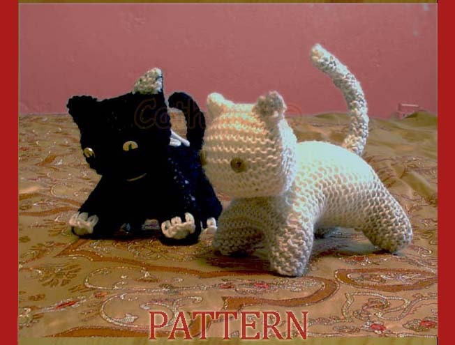 Instant Download Knitting Pattern - Cute playful cats (PDF03)