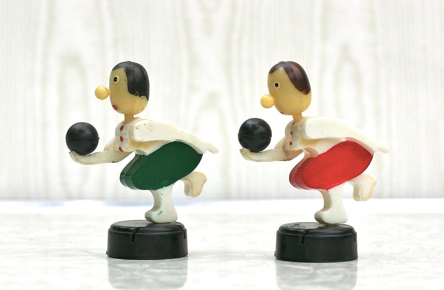 Vintage Plastic Bowling Ladies Place Card Holders Scarce