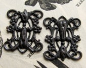 Victorian style Blooming Trellis link - aged dark brass - 23mm (2 connectors) black flowers