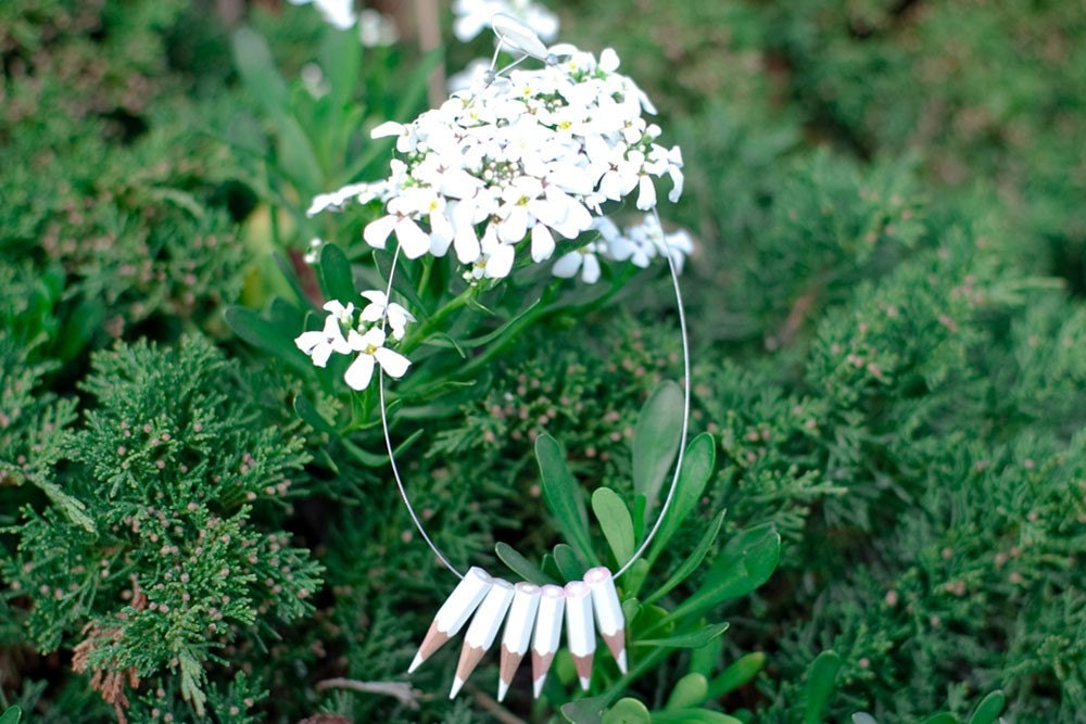 White lapicitos necklace