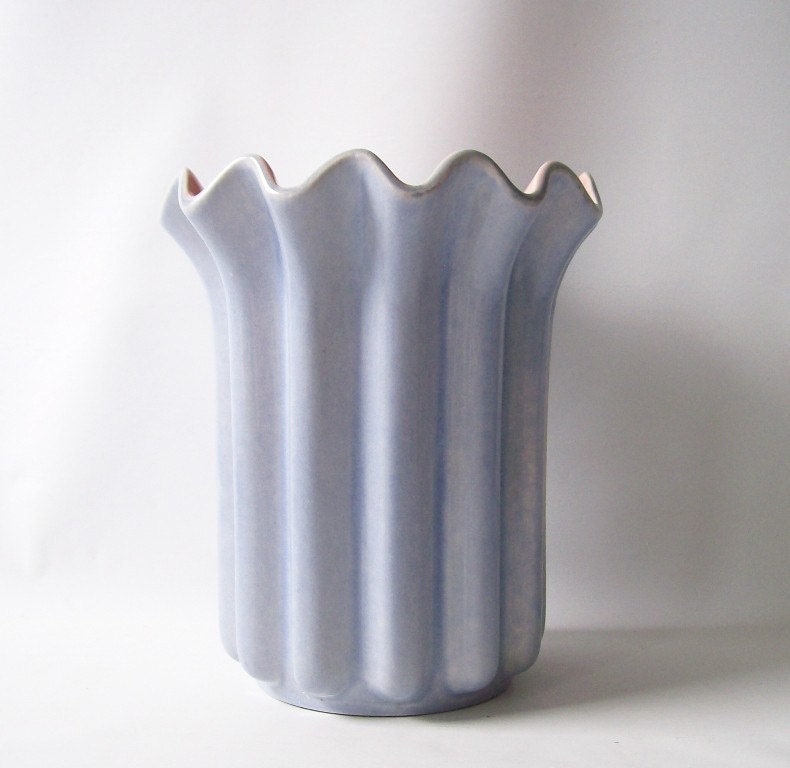 vintage red-wing pottery vase blue pink scallop light pastel antique home decor vessel retro usa 1169 decorative