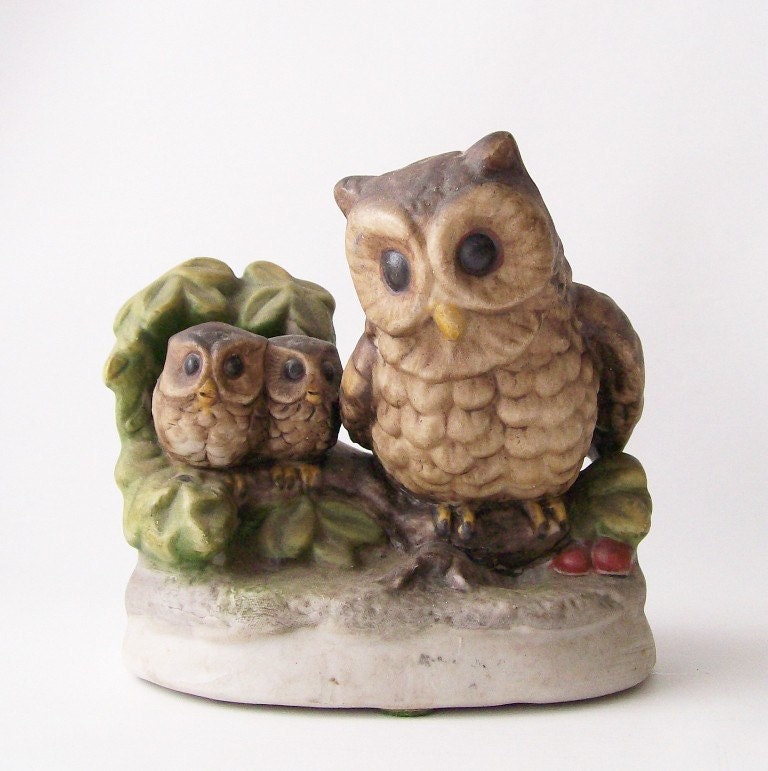 vintage owl home decor porcelain figurine retro contemporary style woodland bird brown green nature