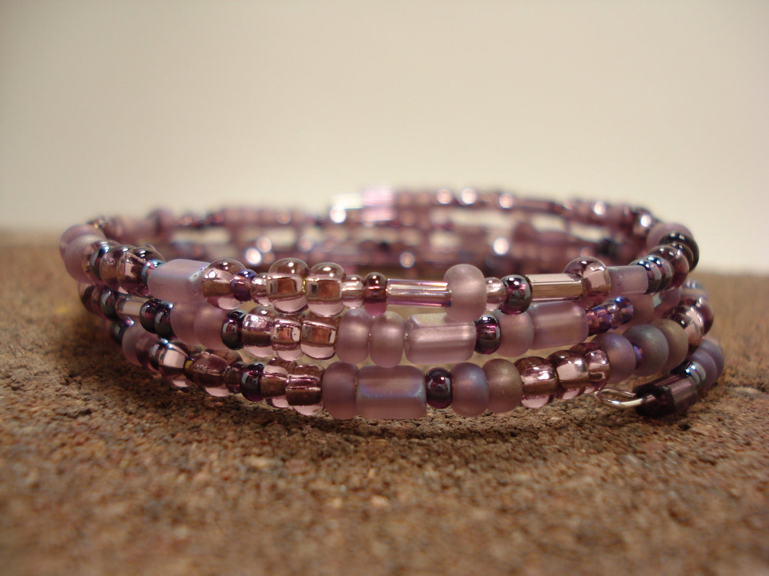 MIXED BEAD BRACELET (4 coil purple)