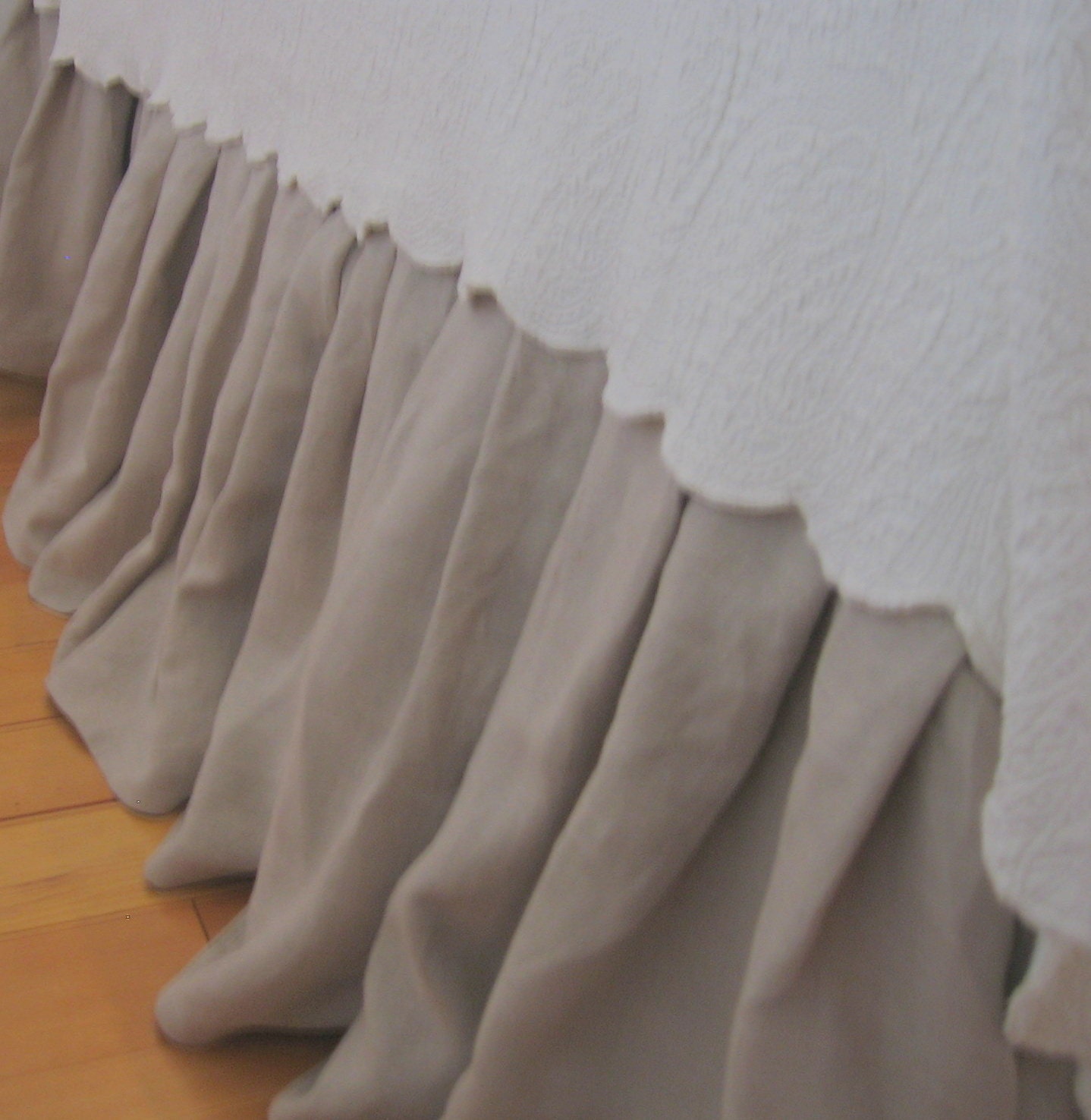 The Annabelle Linen Dust Ruffle Queen Size