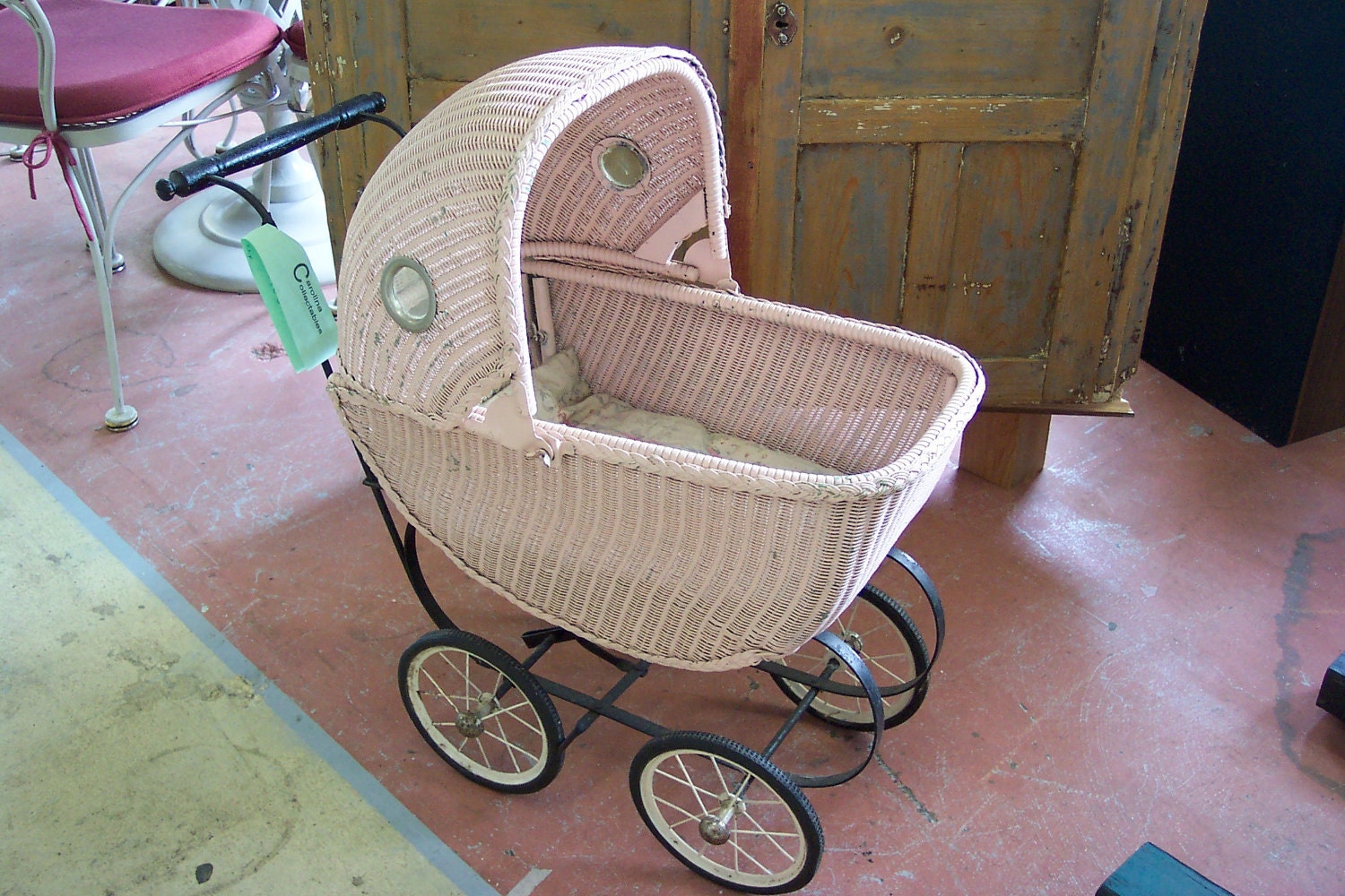 wicker pram