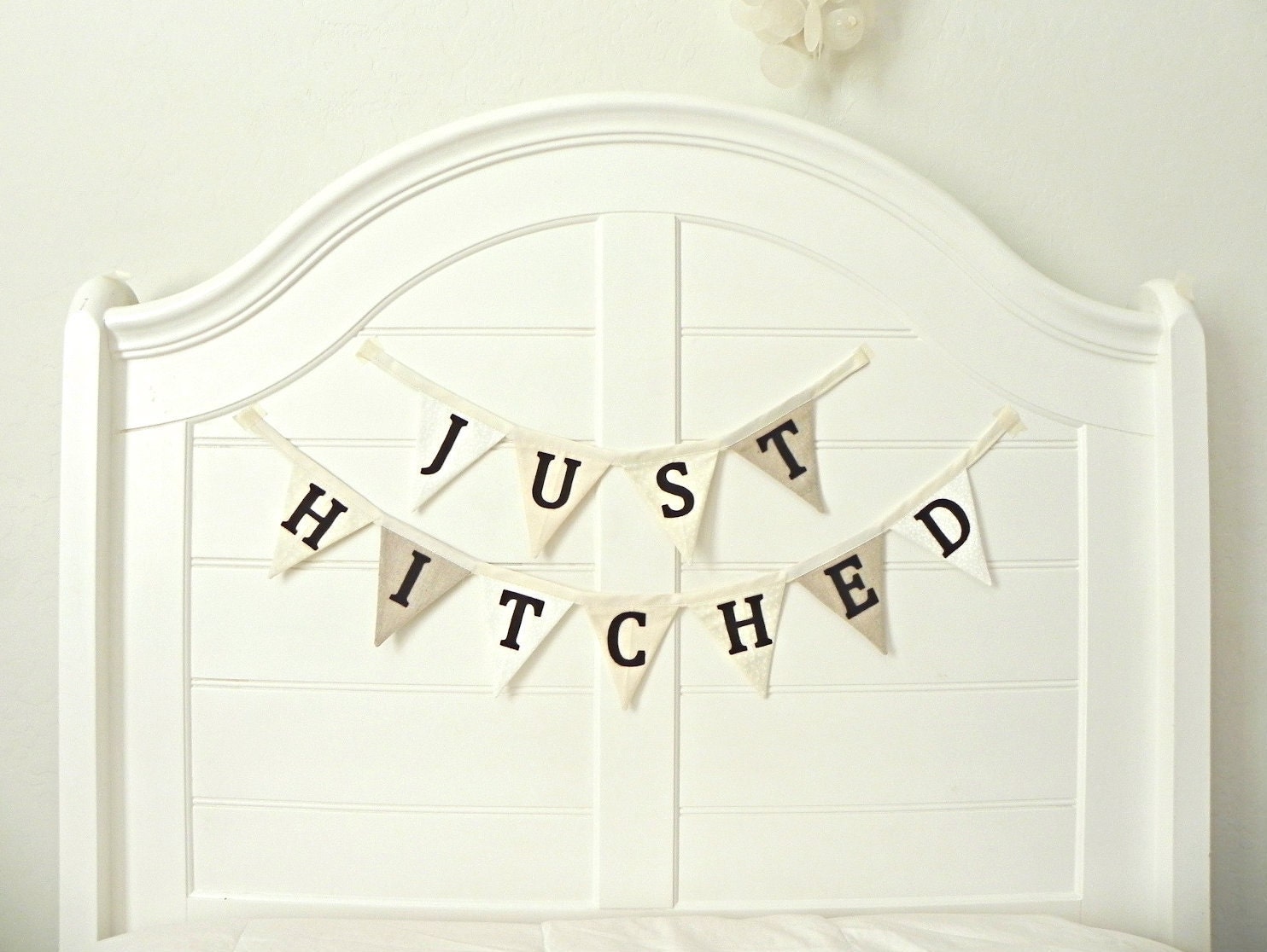 Just Hitched White Country Wedding Fabric Bunting Banner, Garland, Pennant Decoration Handmade By A Fête Beckons Il_170x135