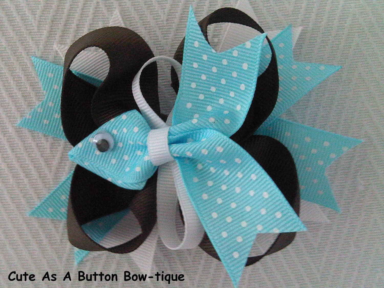 Stacked Boutique Bow with Detachable Fish Clippie