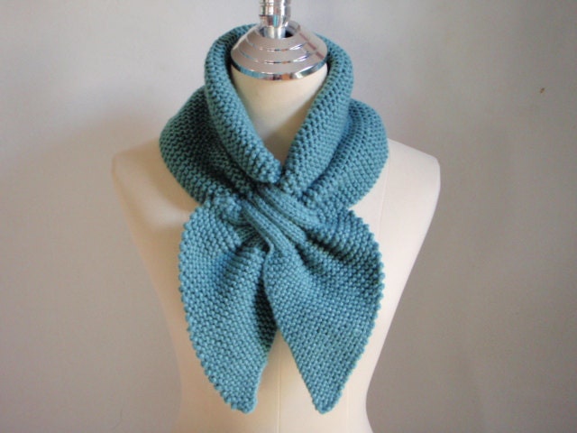 Warm me Cowl Scarf in Green