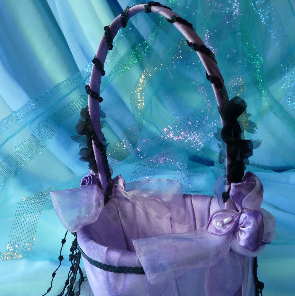 Goth Bride Wedding Decoration Flower Basket by gothB4play