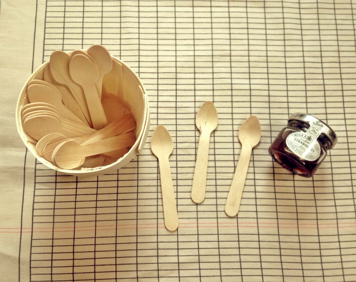 Craft Ready 20 Wooden Ice Cream Spoons (Disposable)