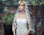 Mantilla bridal wedding veil ivory 50x50 fingertip alencon lace