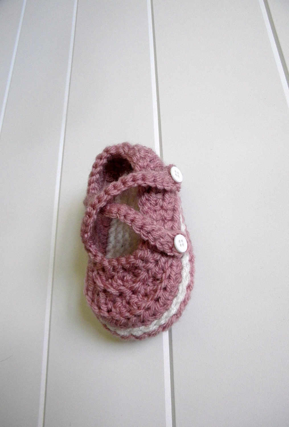 Mary Jane Booties Crochet Patter(includes 3 variations for straps, 4 sizes:0-12 months)Permission to sell finished items.