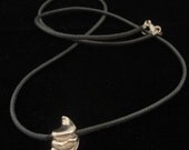 Cocoon Men Pendant