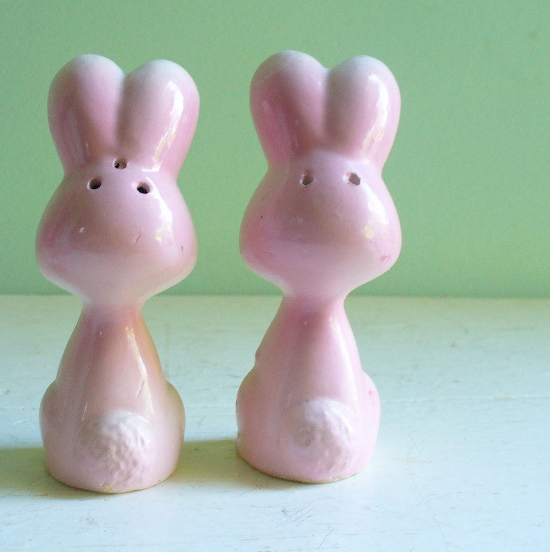 Pink Bunny Rabbits Salt and Pepper Shakers Kitschy Kitsch Cute Ceramic Vintage