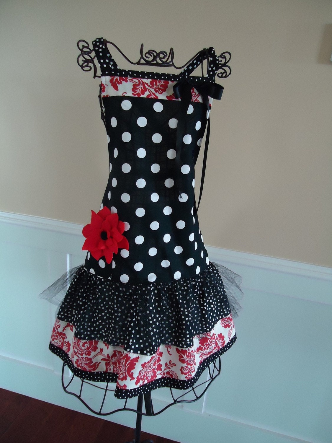 4RetroSisters  Womens "Ellie"  Style Apron - Flouncy Red withTulle - Womens Apron