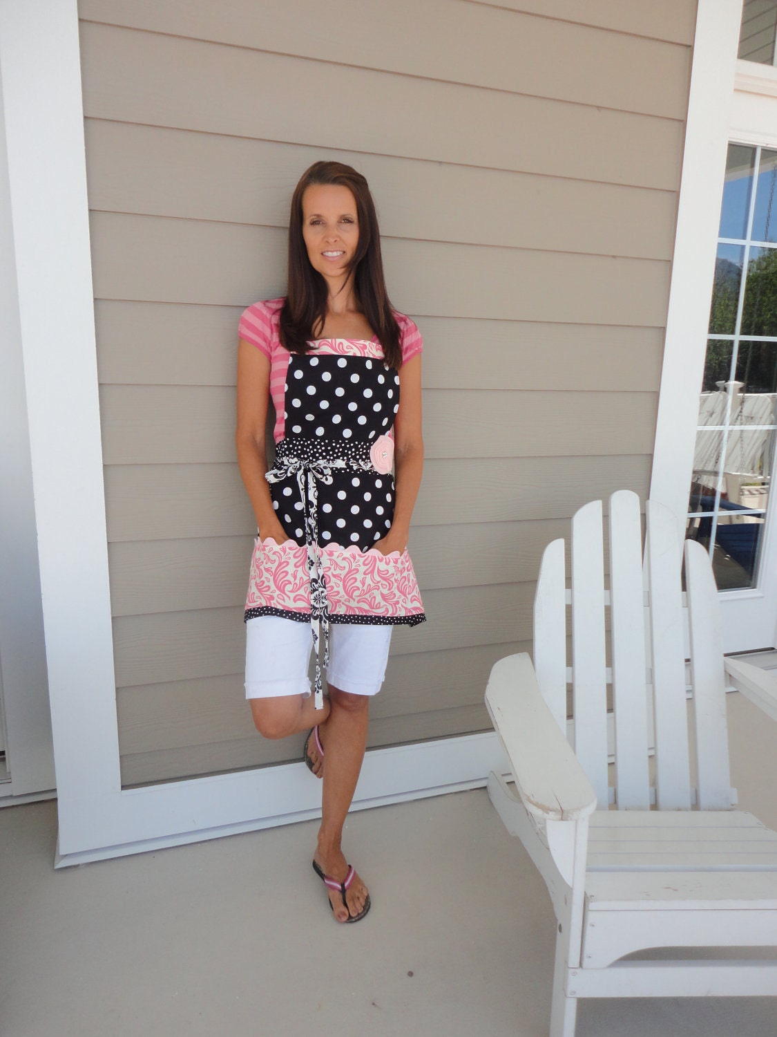4RetroSisters "Barbie Style" Pockets & More -Women's Apron - Mother's Day Gift