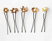 Golden flowers hair pins - white vintage inspired party hairpins - LucieTales
