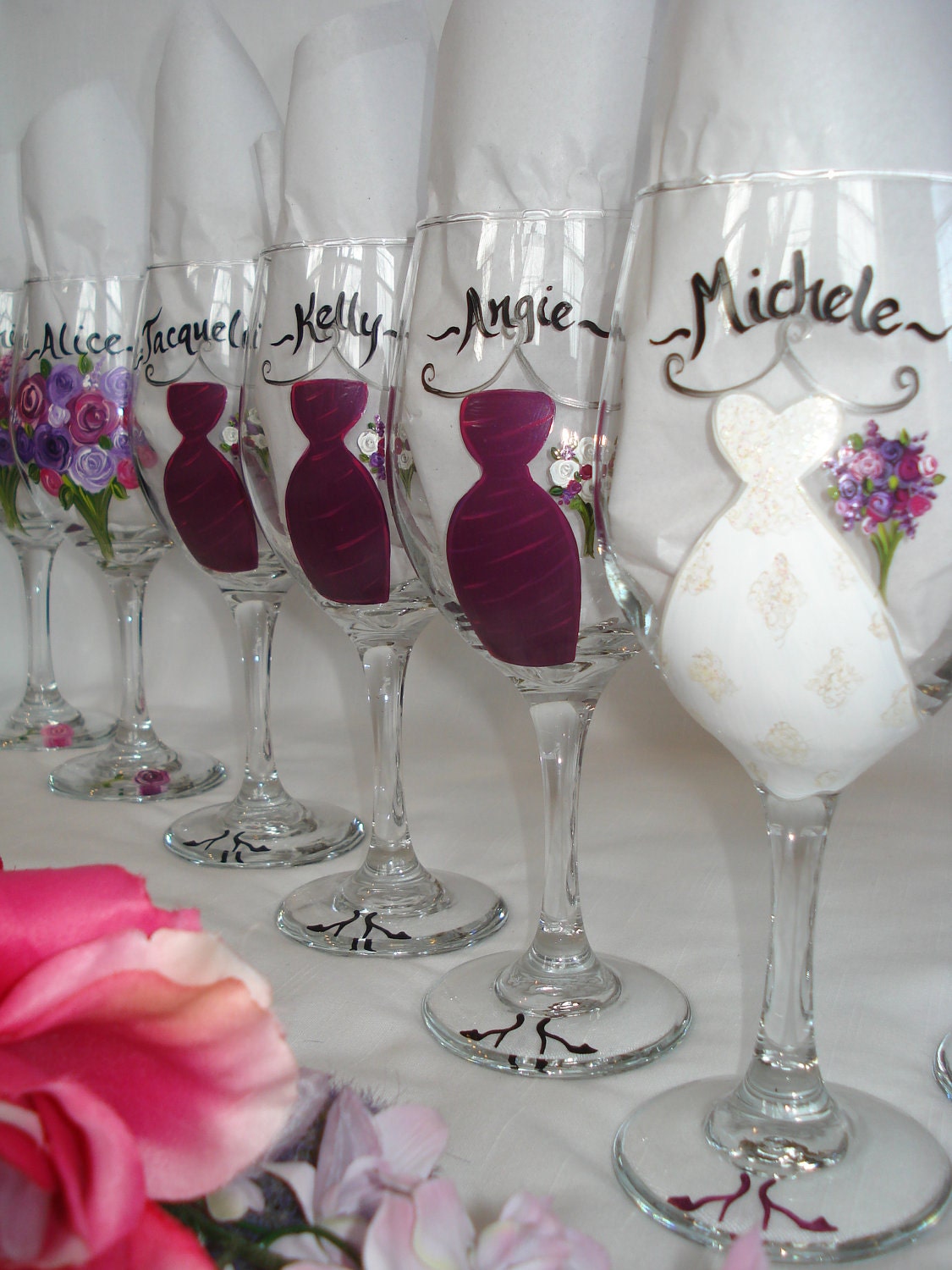 Hand Painted Personalized Bridesmaid Dress Wine Glasses - GIFT WRAPPING AVAILABLE
