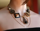 Statement Necklace: Black and Gold Style