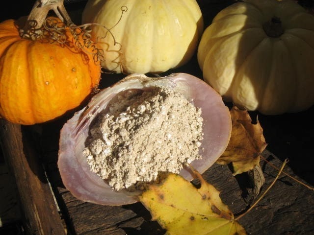 Attraction Powder-Hoodoo-Voodoo-Conjure-Wicca-Witchcraft-Law of Attraction, Abundance, Prosperity, Wealth, Success