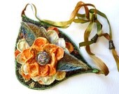 Wearable Art. Fiber Fashion Bib Necklace