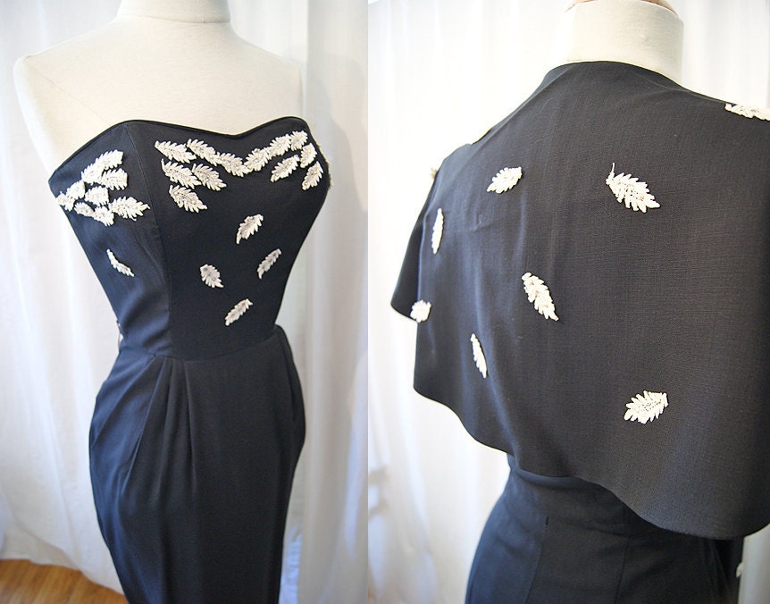Stunning 1950's black linen sexy curvy strapless cocktail dress with matching shawl with appliques vlv bombshell - size Medium