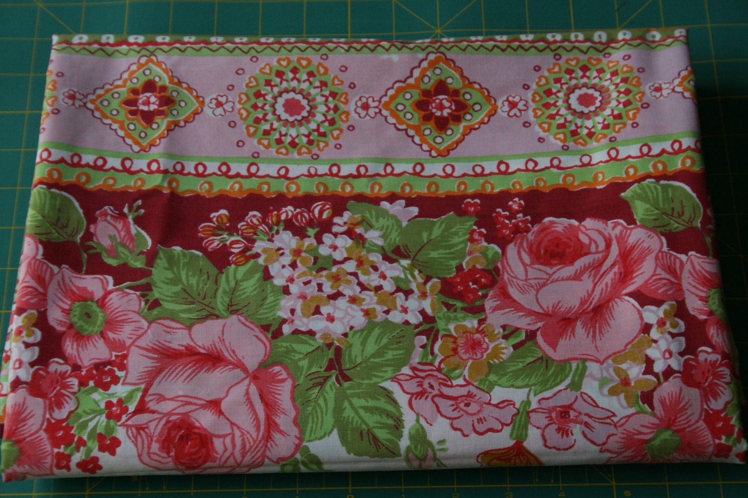 Vintage reclaimed Fabric bed sheet linen Fabric retro Boho rose Floral pink green mandala medallions quilting apparel craft Fabric XL piece