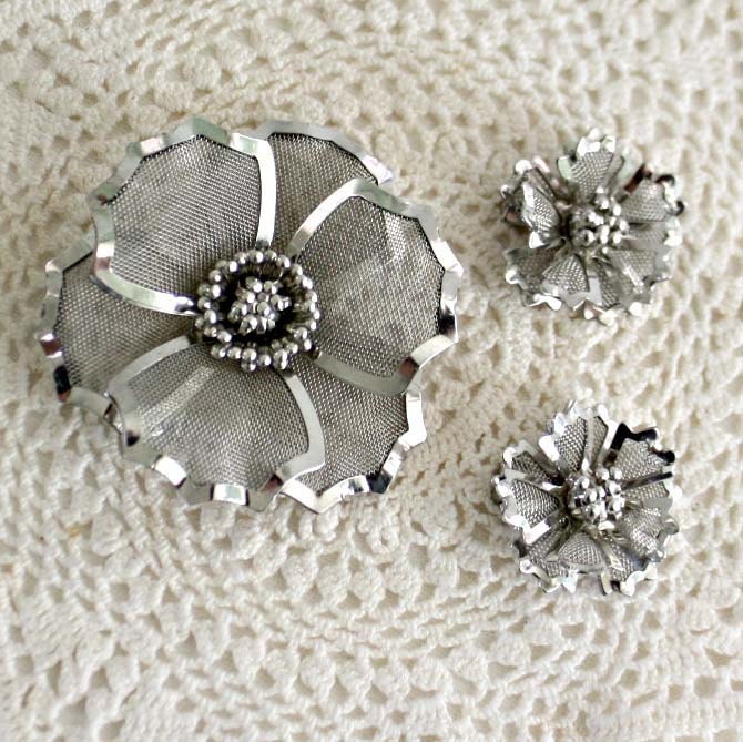 Vintage Silver Metal and Mesh Flower Brooch with Clip Earrings Signed