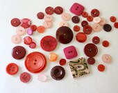 Set of 50 Vintage Buttons in Shades of Red Pink Peach
