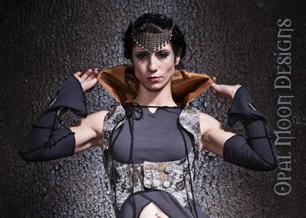 The Artemis Tapestry Simple Vest with Hood (w/ Gold Lining) Size S, M, L