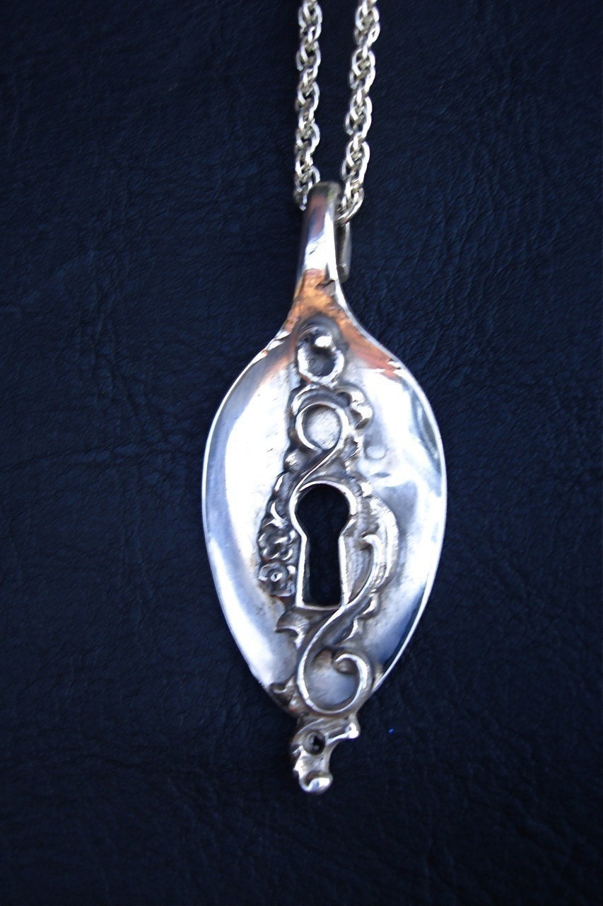 Silver Spoon Necklace Keyhole Necklace The Key to my heart used to be through my stomach. Blue Bayer Billyblue22