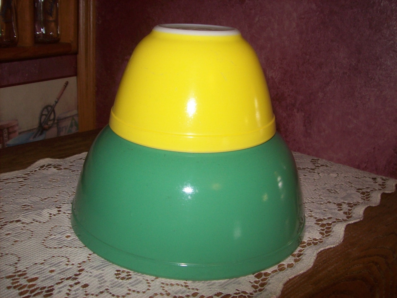 RESERVED FOR BARBARA...Set of 2 Pyrex Primary Color Mixing Bowls, Yellow & Green