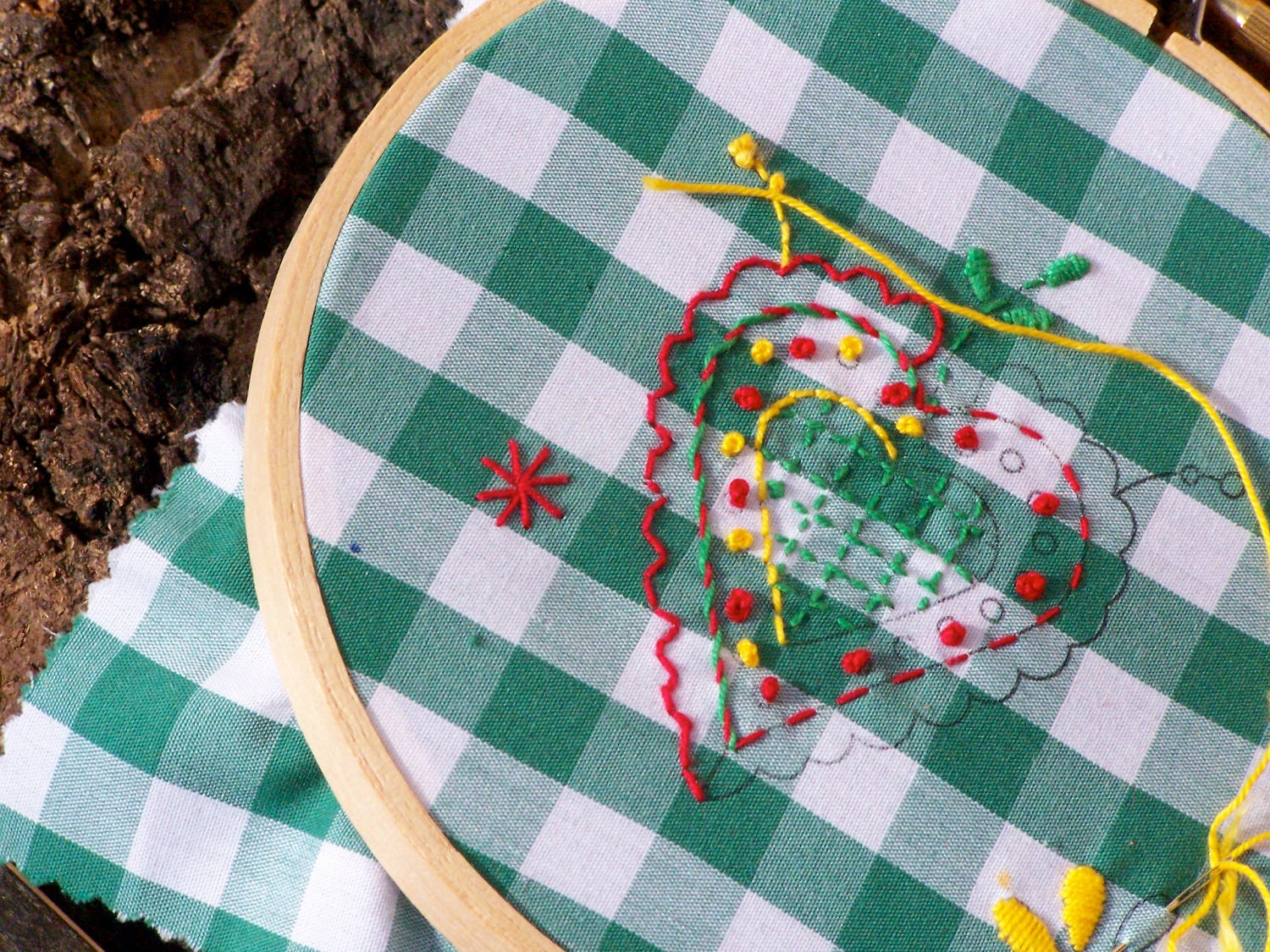 Hand Embroidery pattern, heart design from Portugal hand stamped, green and white gingham fabric, embroidery floss, needle. Viana do Castelo
