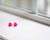 SALE // hot like its summer pink rosebud earrings.