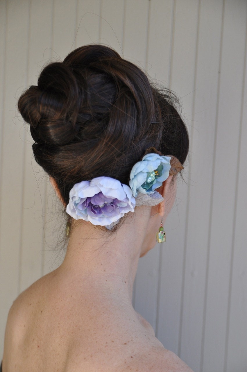 Pastel spring flower hair clips in lavenders and robin's egg blue  with matching centers