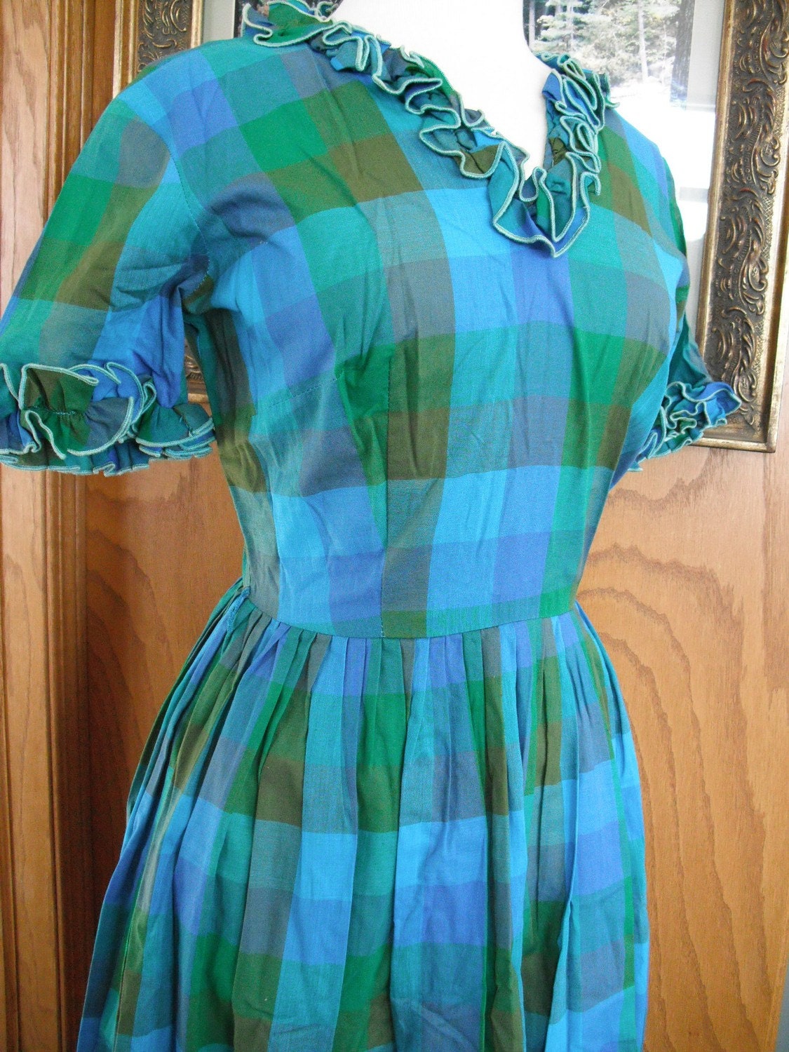 SALE Vintage 1950s Cotton plaid dress with ruffle neckline