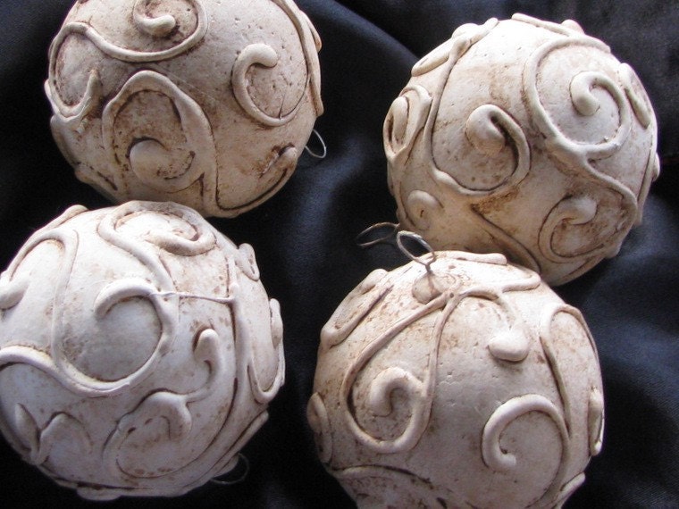 Set of 4 Swirly Balls 8 in.