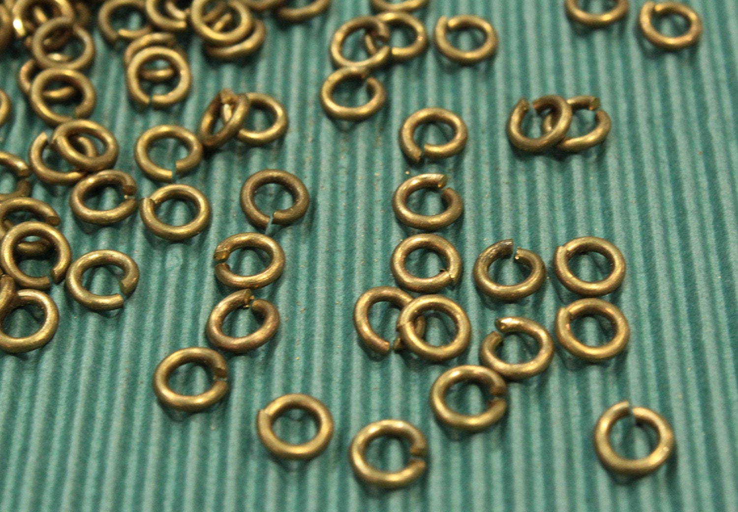 50 pcs Antique Raw Brass Jump Rings - 7mmx1.5mm - thick