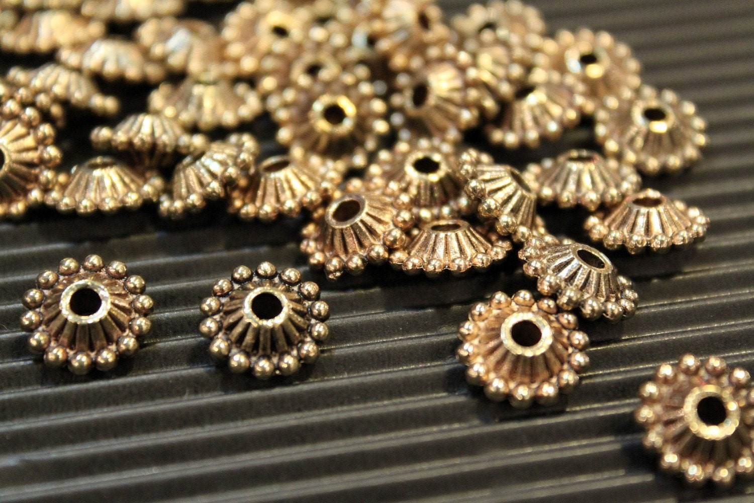 20 pcs - Antique Brass - Round Flat Patterned Crown Disc Spacer Beads - 11mm x 5mm