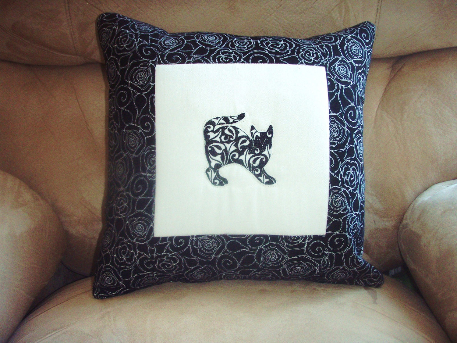 Pillow Cover Damask Cats 1 in White and Black - nhquiltarts