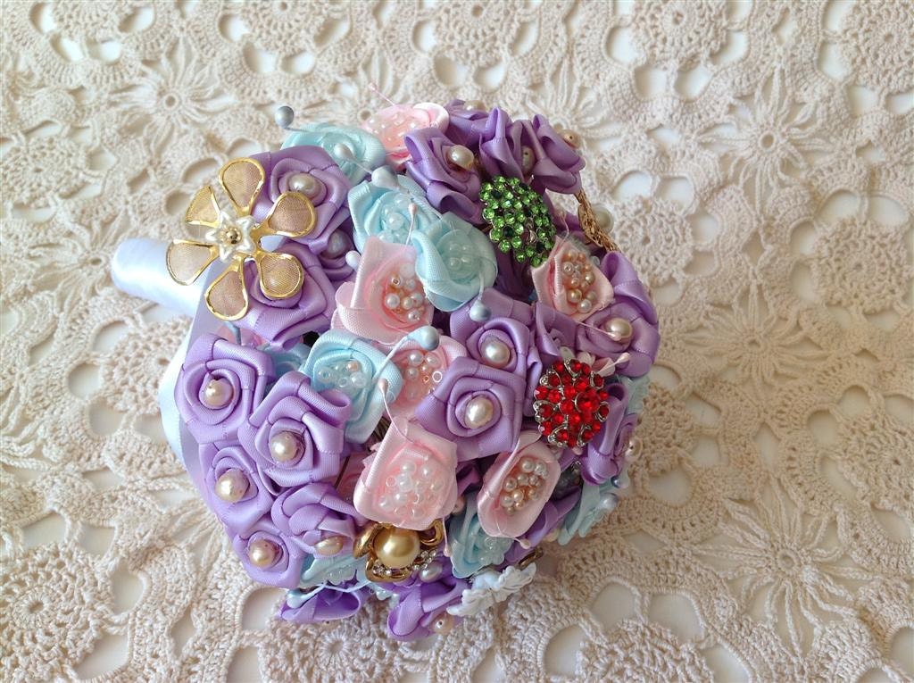 Weddings Bridal Accessories Bouquets A perfect bridal bouquet for your most important day