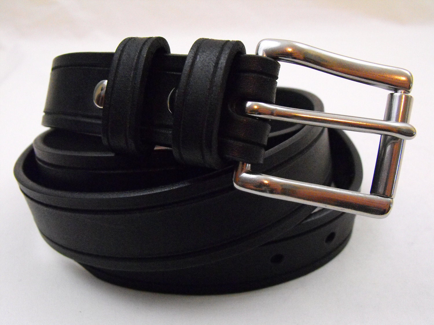 1 1/4 American made leather belt Stainless steel buckle Black latigo men women saddle groove