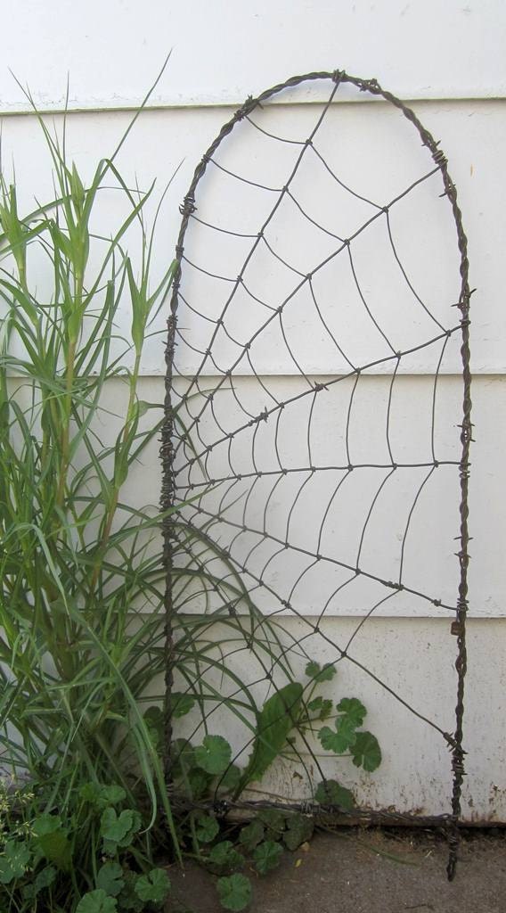 Beautiful Barbed Wire Spider Web Garden Trellis