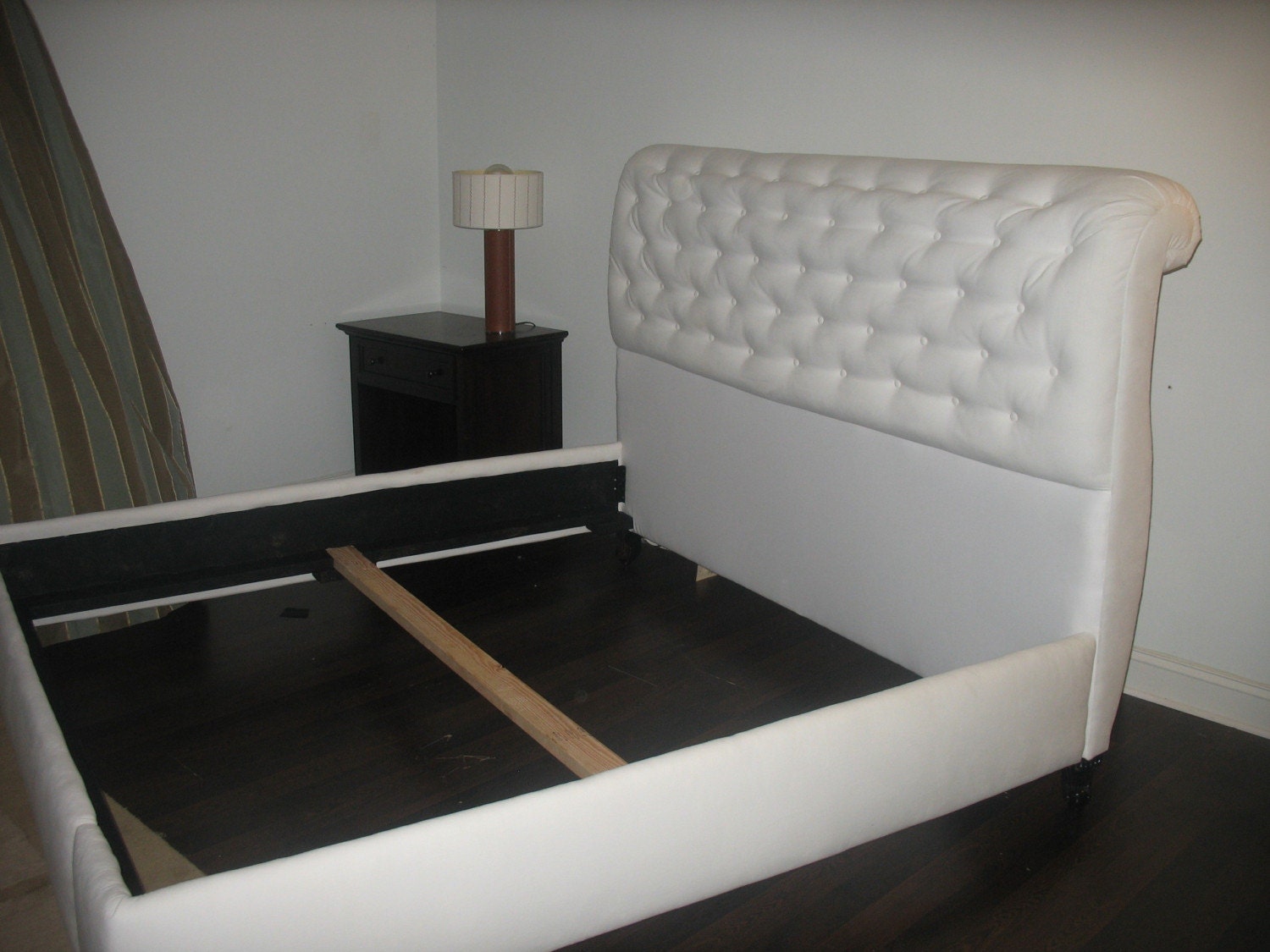 Rollback Tufted Bed