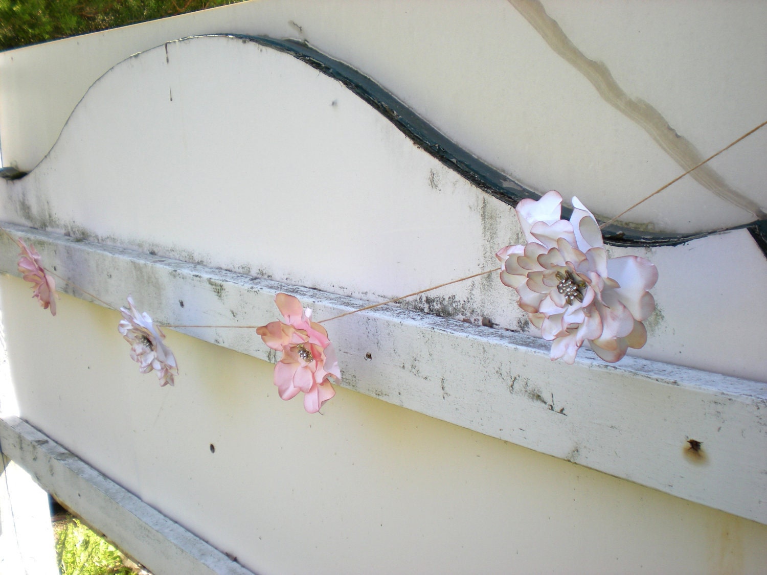 Romantic Paper Flower Garland - White and Pink Shabby Chic Flowers - Wedding Decoration - Feminine - Woodland Whimsical