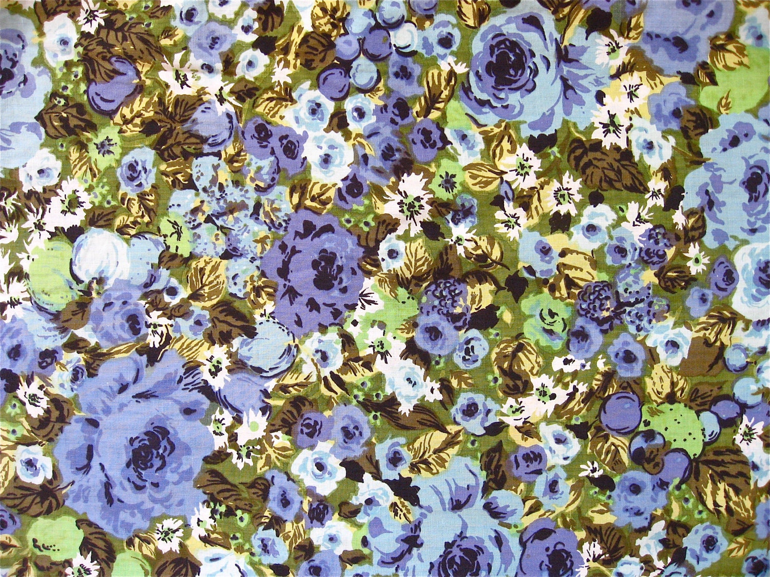 Dark Floral Vintage Sheet - Fat Quarter (FB002)