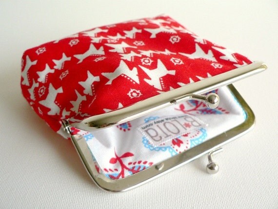 Small Clasp Pouch - Scandinavian Dala Horses on Red