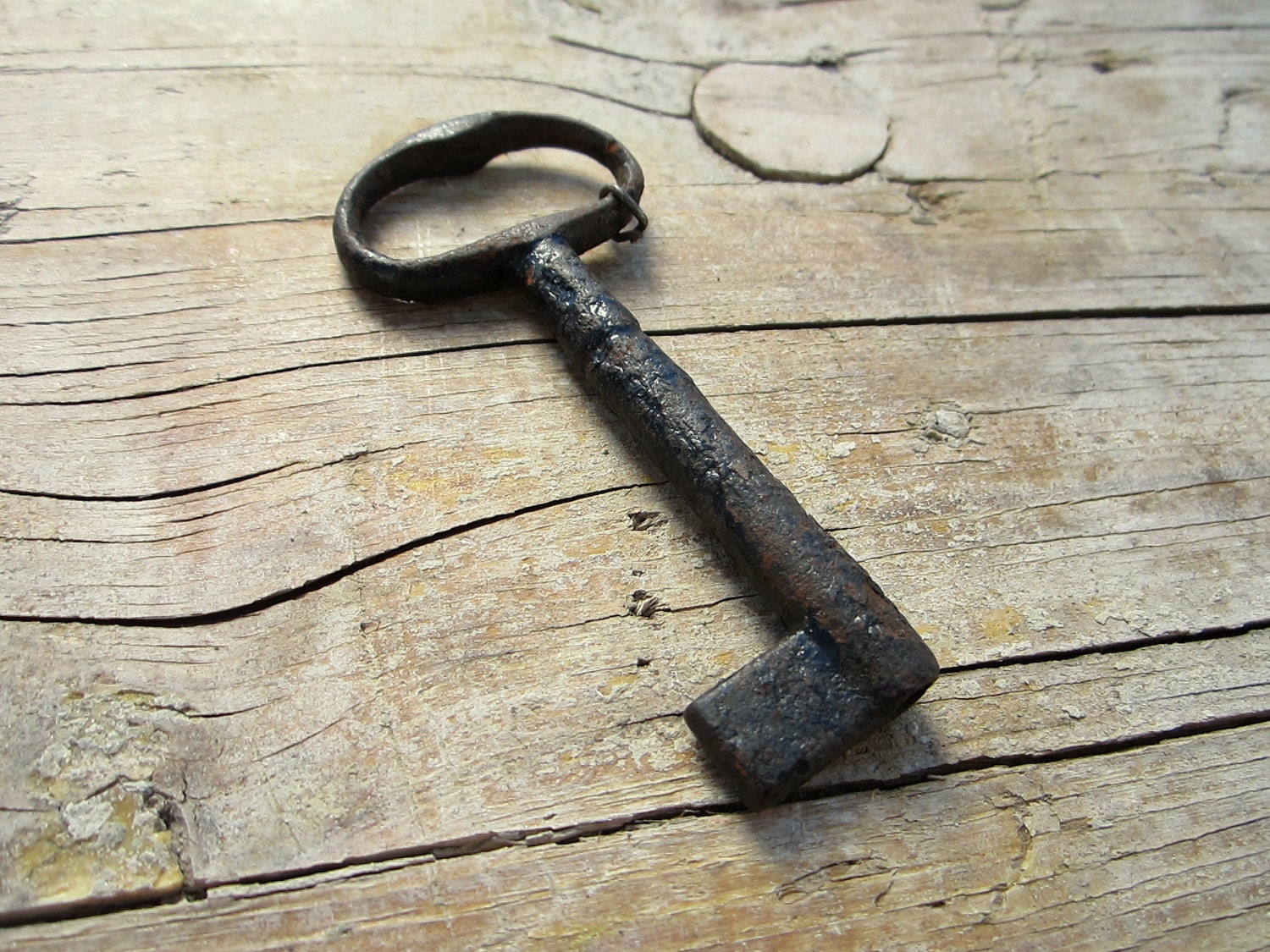 Big Antique Skeleton Key Vintage European Steampunk Jewelry Home Decor Romantic Wedding Decor